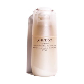 Shiseido Benefiance Wrinkle Smoothing Day Emulsion SPF20